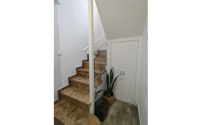 Resale - Villa -
San Miguel de Salinas - Inland
