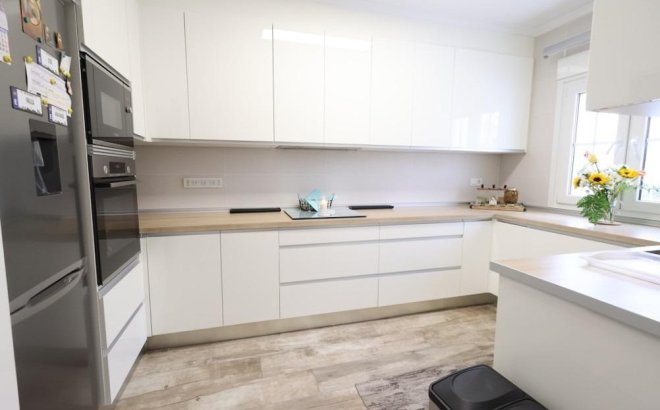 Resale - Villa -
San Miguel de Salinas - Inland