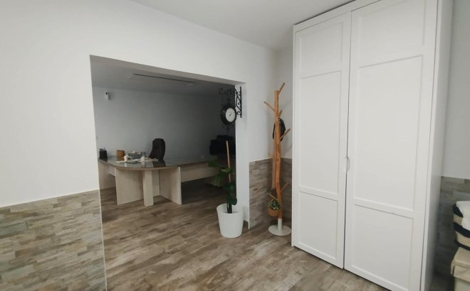 Resale - Villa -
San Miguel de Salinas - Inland