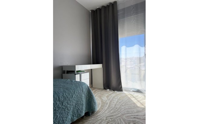 Resale - Apartment -
Villamartin - Costa Blanca
