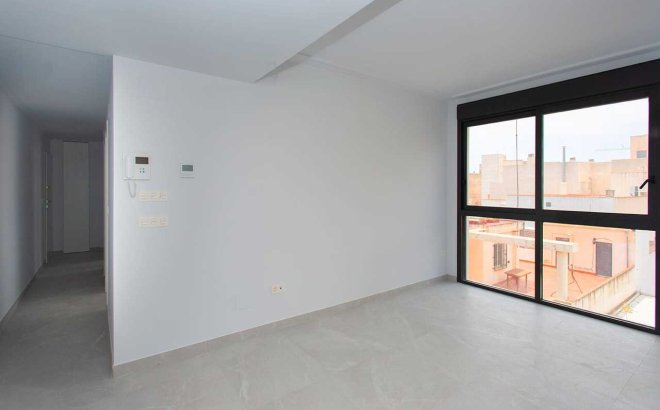 Resale - Apartment -
Torrevieja - Costa Blanca