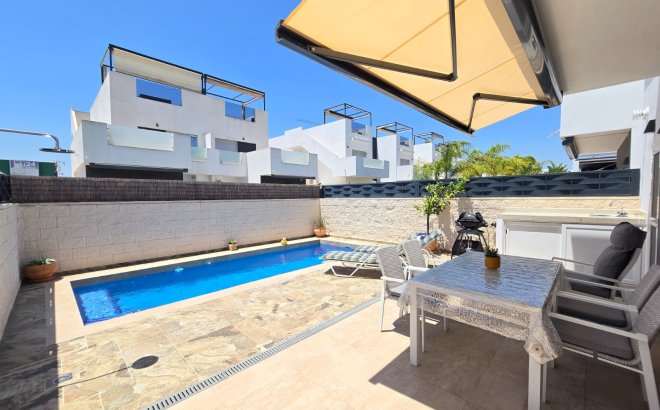 Herverkoop - Villa -
Ciudad Quesada - Costa Blanca