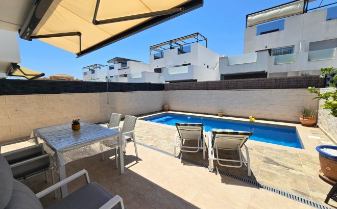 Herverkoop - Villa -
Ciudad Quesada - Costa Blanca
