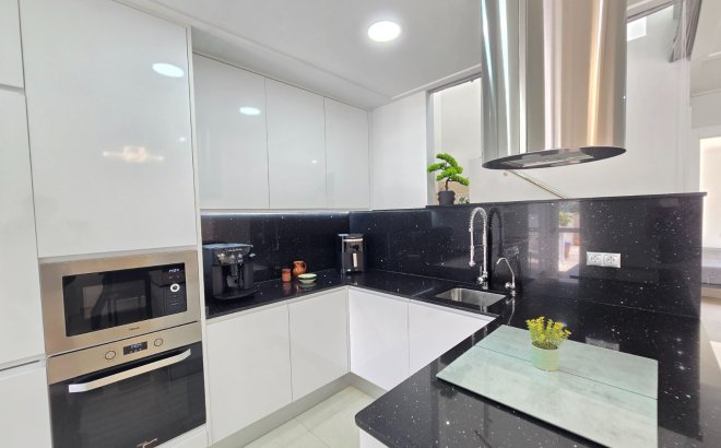 Herverkoop - Villa -
Ciudad Quesada - Costa Blanca