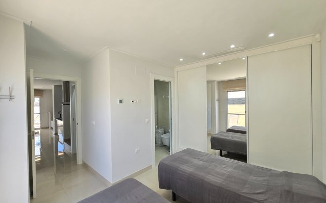 Herverkoop - Villa -
Ciudad Quesada - Costa Blanca