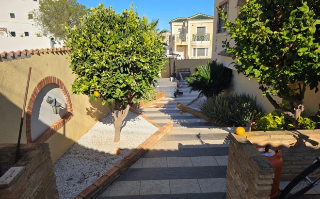 Revente - Villa -
Orihuela Costa - Villamartín-las Filipinas