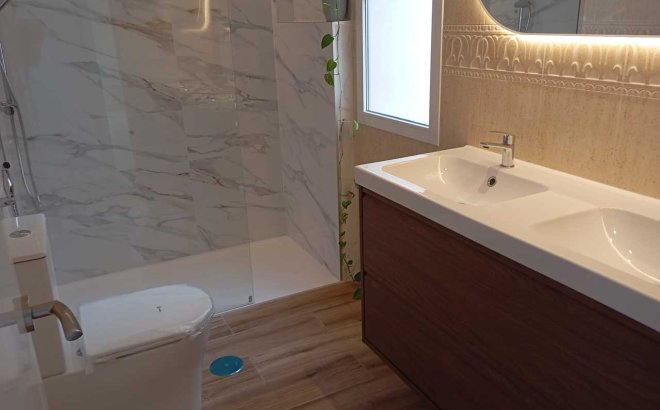 Herverkoop - Town House -
Mil Palmeras - Costa Blanca