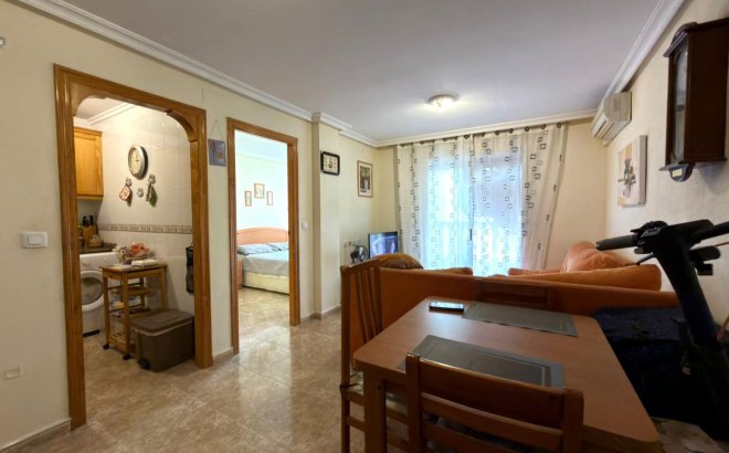 Herverkoop - Appartement -
Torrevieja - Curva Del Palangre