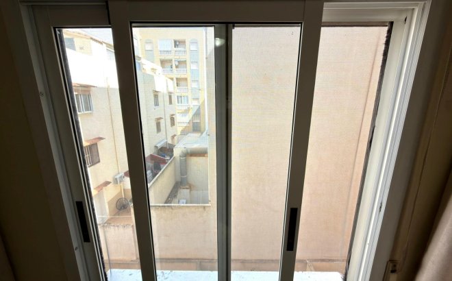Herverkoop - Appartement -
Torrevieja - Curva Del Palangre