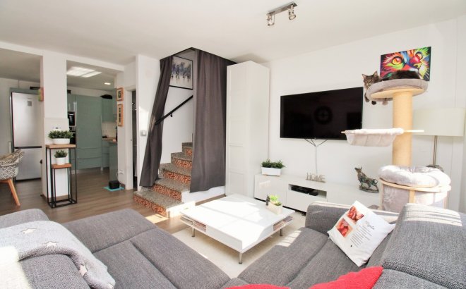 Revente - Town House -
Villamartin - Costa Blanca
