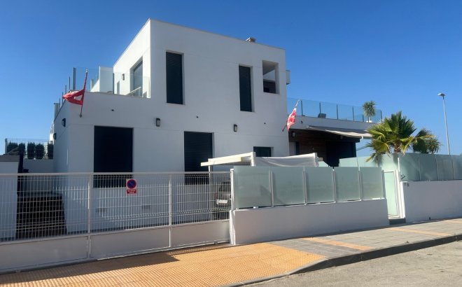 Herverkoop - Villa -
Los Montesinos - Costa Blanca