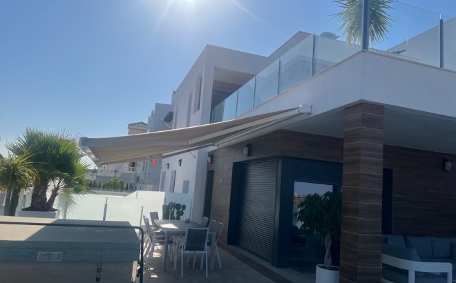 Herverkoop - Villa -
Los Montesinos - Costa Blanca
