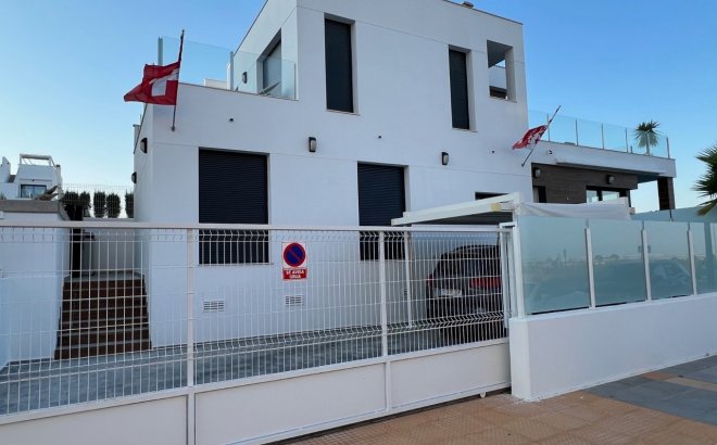 Herverkoop - Villa -
Los Montesinos - Costa Blanca