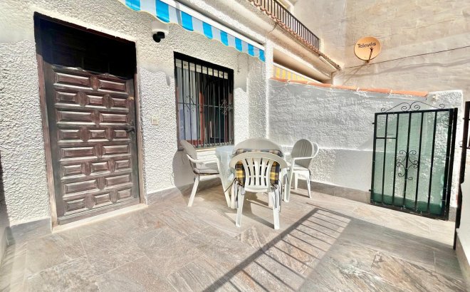 Herverkoop - Appartement -
Torrevieja - Playa de los Locos