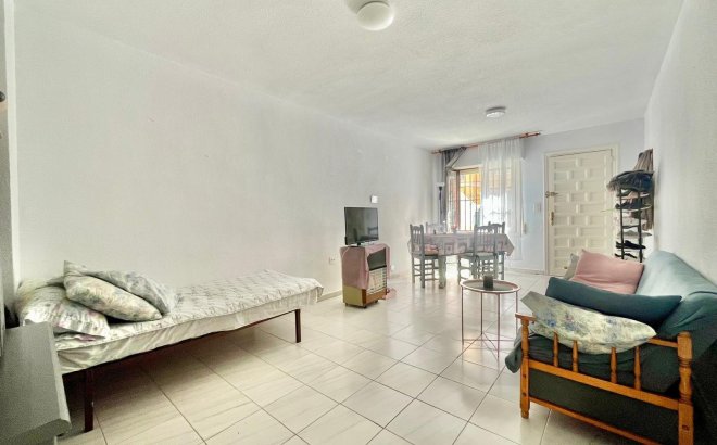 Herverkoop - Appartement -
Torrevieja - Playa de los Locos