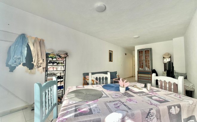 Herverkoop - Appartement -
Torrevieja - Playa de los Locos
