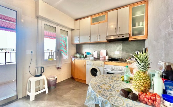 Herverkoop - Appartement -
Torrevieja - Playa de los Locos