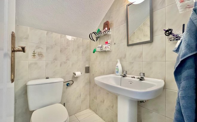 Herverkoop - Appartement -
Torrevieja - Playa de los Locos
