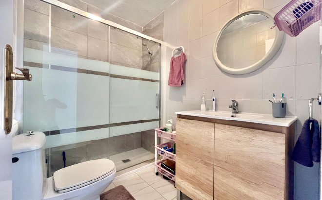 Herverkoop - Appartement -
Torrevieja - Playa de los Locos