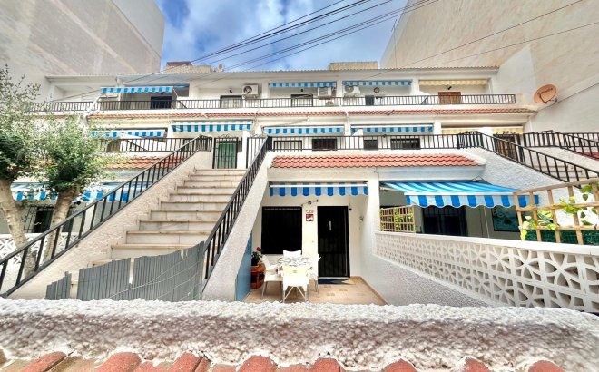 Herverkoop - Appartement -
Torrevieja - Playa de los Locos