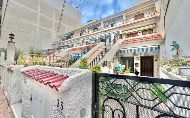 Herverkoop - Appartement -
Torrevieja - Playa de los Locos