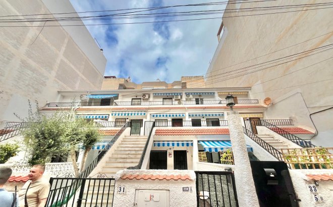 Herverkoop - Appartement -
Torrevieja - Playa de los Locos