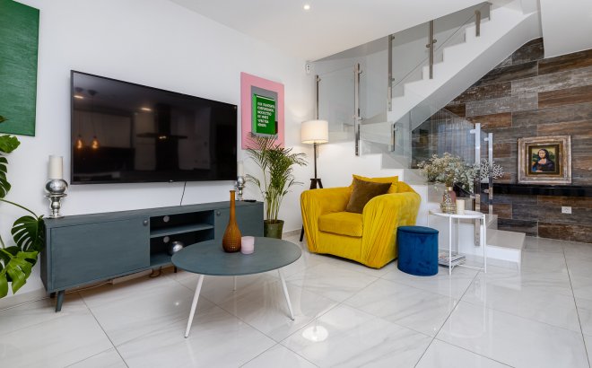 Herverkoop - Villa -
Villamartin - Costa Blanca