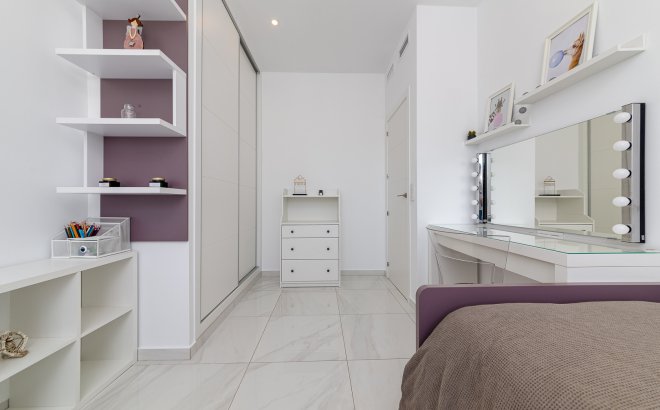Herverkoop - Villa -
Villamartin - Costa Blanca