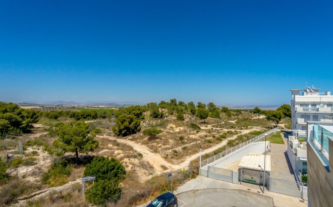 Herverkoop - Villa -
Villamartin - Costa Blanca