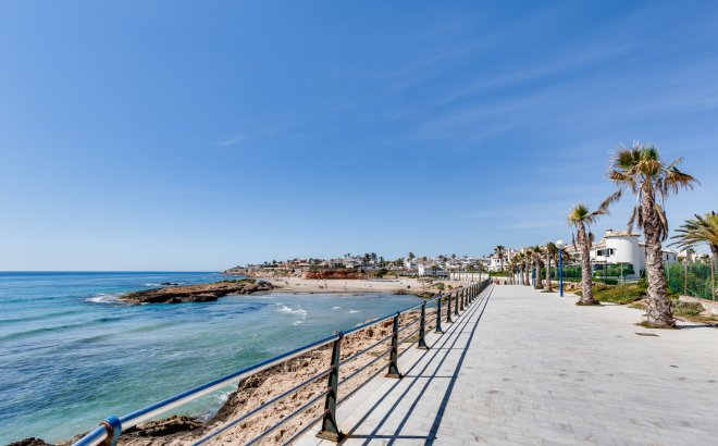 Herverkoop - Villa -
Villamartin - Costa Blanca