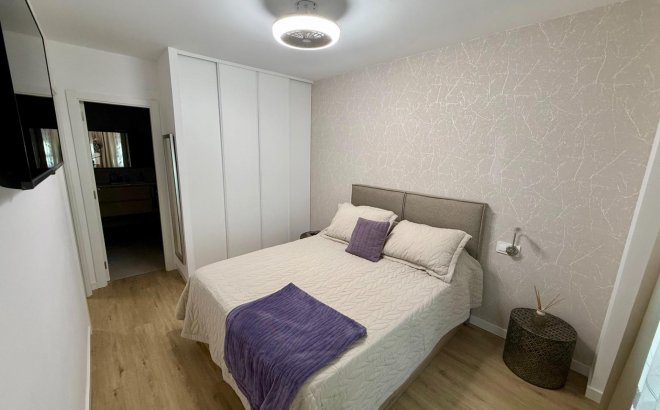 Herverkoop - Appartement -
Torrevieja - Centro