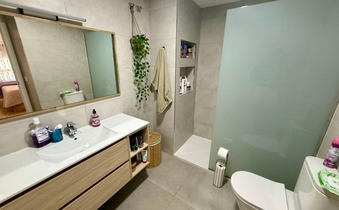 Herverkoop - Appartement -
Torrevieja - Centro
