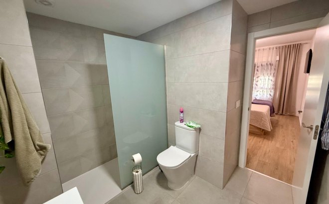 Herverkoop - Appartement -
Torrevieja - Centro