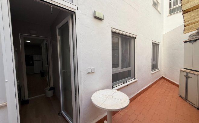 Herverkoop - Appartement -
Torrevieja - Centro