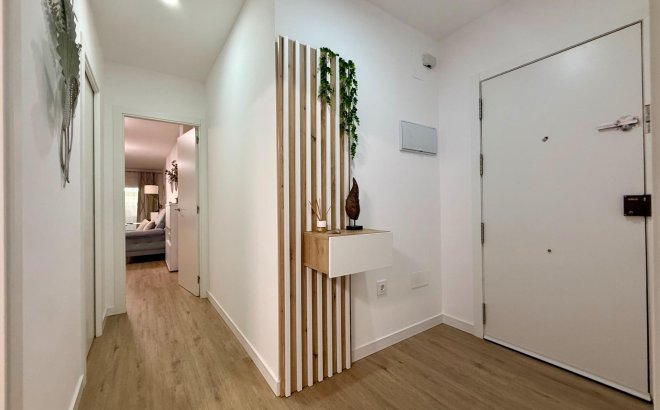 Herverkoop - Appartement -
Torrevieja - Centro