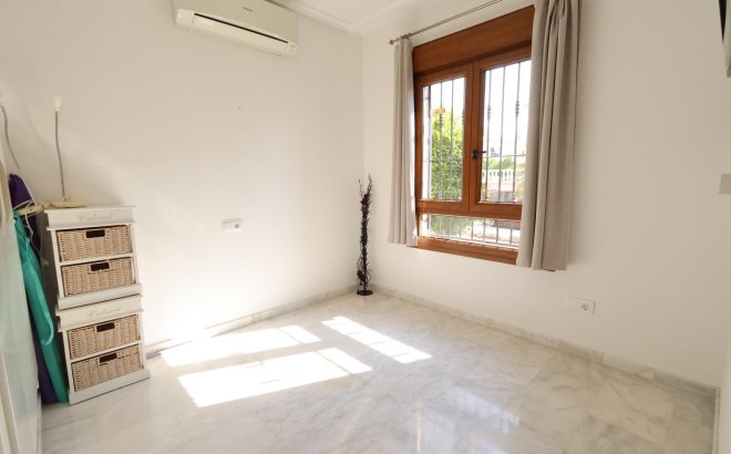 Herverkoop - Appartement -
Orihuela Costa - Costa Blanca