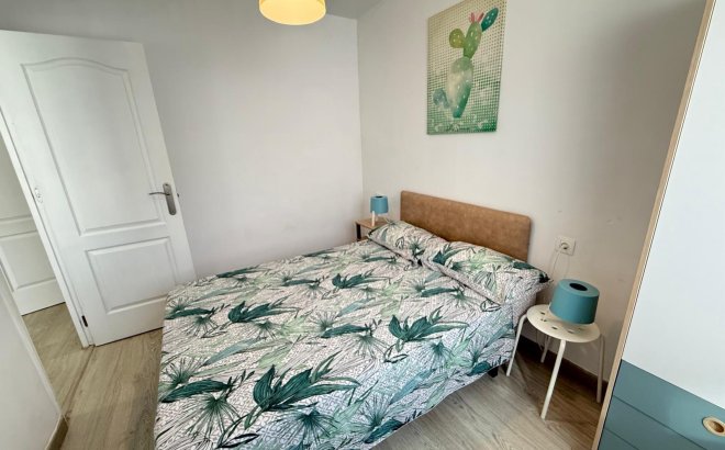 Herverkoop - Appartement -
Torrevieja - Playa del Cura