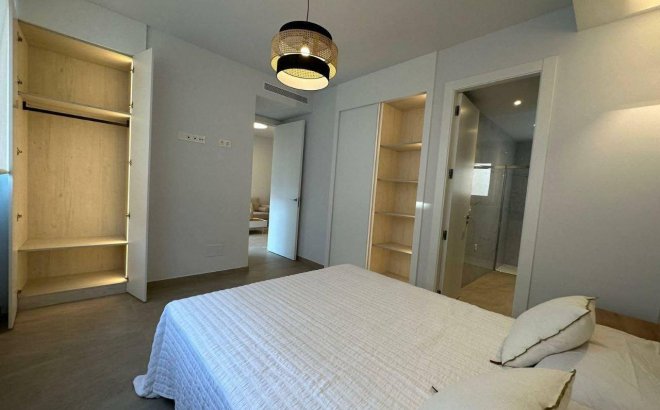 Herverkoop - Appartement -
Torrevieja - Playa de los Locos