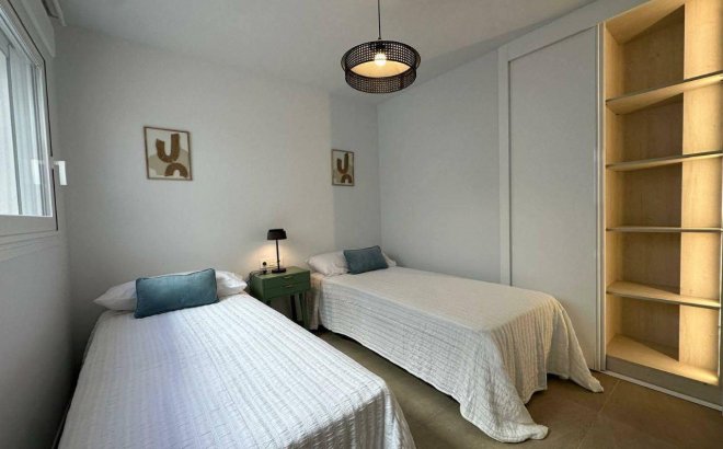 Herverkoop - Appartement -
Torrevieja - Playa de los Locos