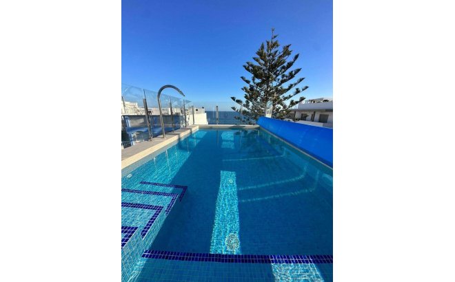 Herverkoop - Appartement -
Torrevieja - Playa de los Locos