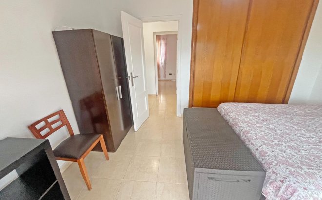 Herverkoop - Dúplex -
San Miguel de Salinas - Las Filipinas