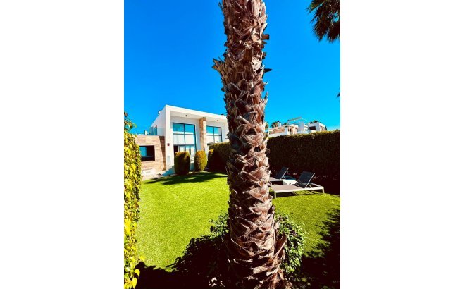 Herverkoop - Town House -
Orihuela Costa - Villamartín