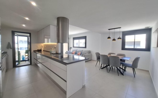 Revente - Appartement -
Orihuela Costa - Villamartín