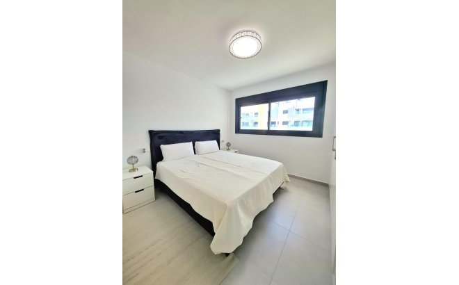 Revente - Appartement -
Orihuela Costa - Villamartín