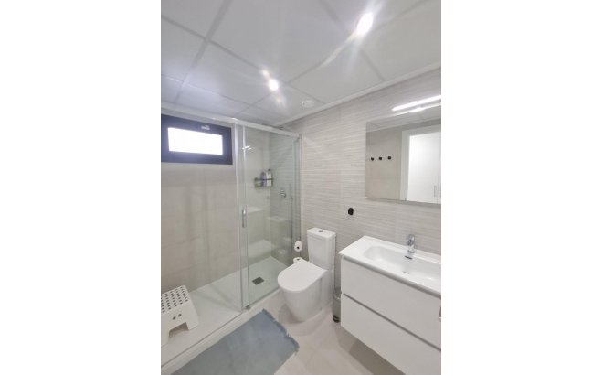Revente - Appartement -
Orihuela Costa - Villamartín