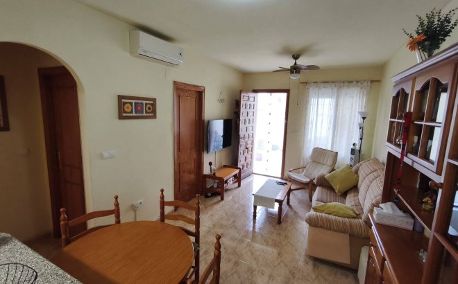 Herverkoop - Bungalow -
Orihuela Costa - Playa Flamenca
