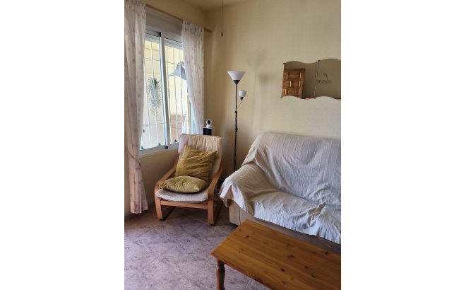 Herverkoop - Bungalow -
Orihuela Costa - Playa Flamenca