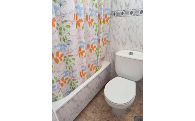 Herverkoop - Bungalow -
Orihuela Costa - Playa Flamenca