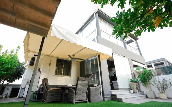 Herverkoop - Town House -
Torrevieja - Aguas Nuevas