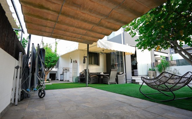 Herverkoop - Town House -
Torrevieja - Aguas Nuevas